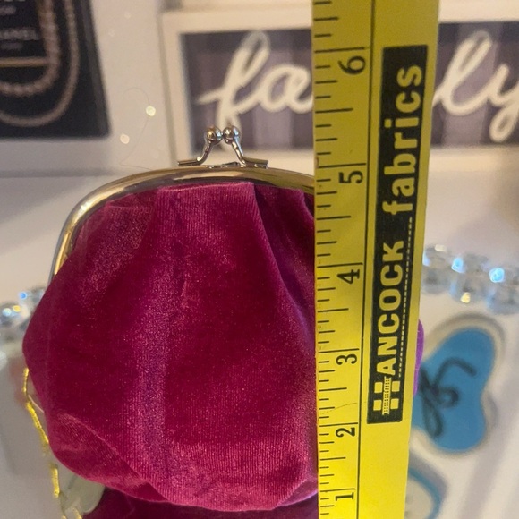 Lady Jayne NWT kissluck  fuscia Magenta Velvet Clasp Pouch - Picture 8 of 8
